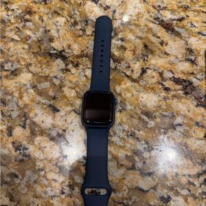 Apple Watch Series 7 (41mm) Bundle!!!